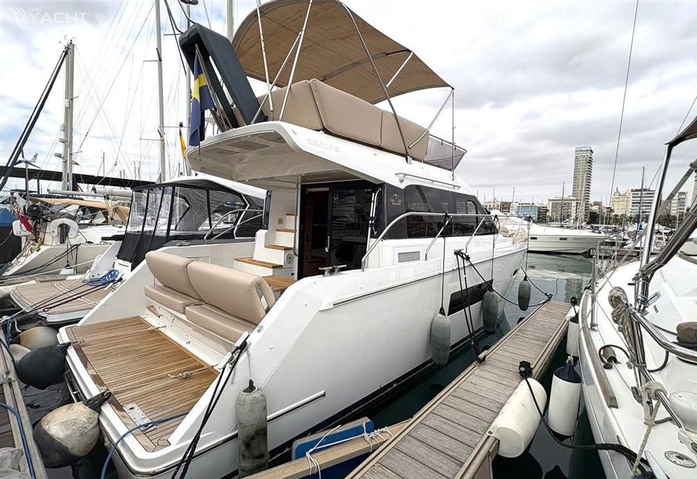 Sealine F380 - 0 - Main