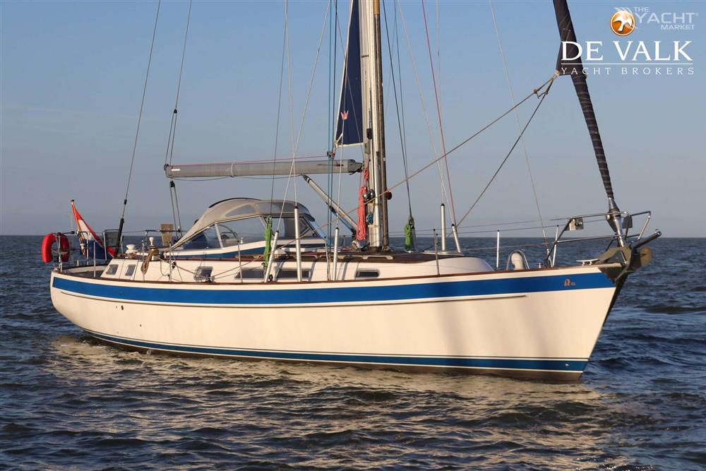 Hallberg Rassy 43 MK I - Picture 1
