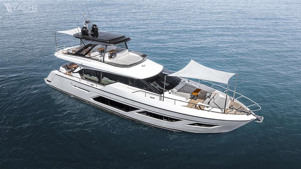 FERRETTI 720