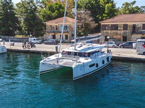 Fountaine Pajot Astrea 42 Maestro
