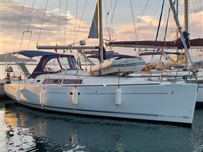 Beneteau Oceanis 37