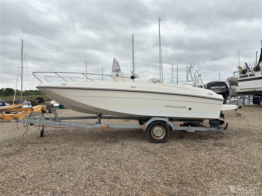 Bayliner Element CC6 - Bayliner Element CC6 - Port Side