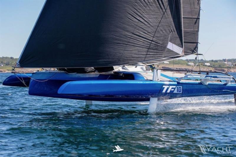 - Foiler TF10 Trimaran