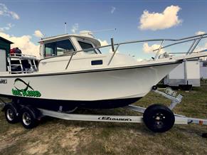 Parker Marine 2120 Sport Cabin