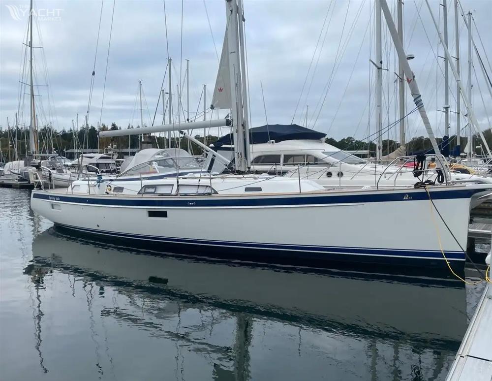 Hallberg-Rassy 44