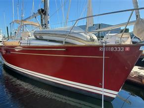 Moody 42 Center Cockpit