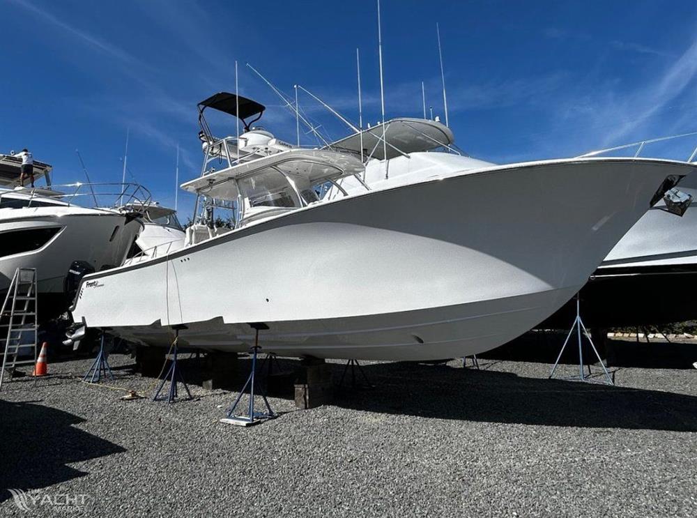 Front Runner 39 Center Console