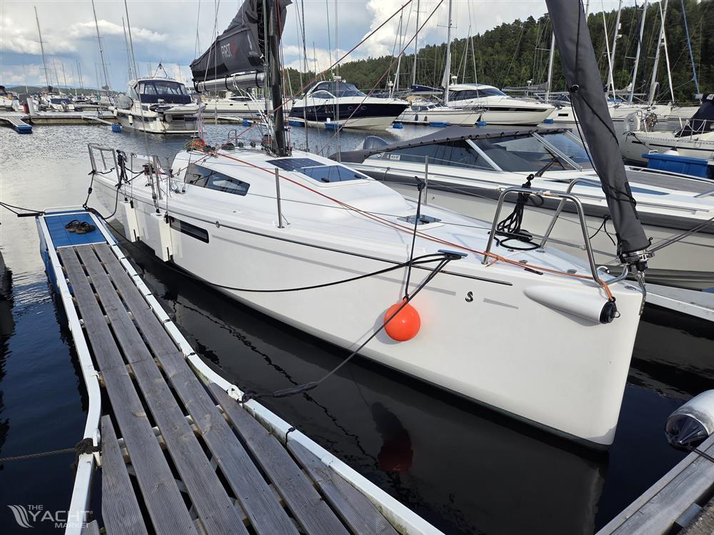 Beneteau First 27 Seascape Edition