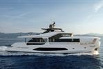Ferretti Infynito 80