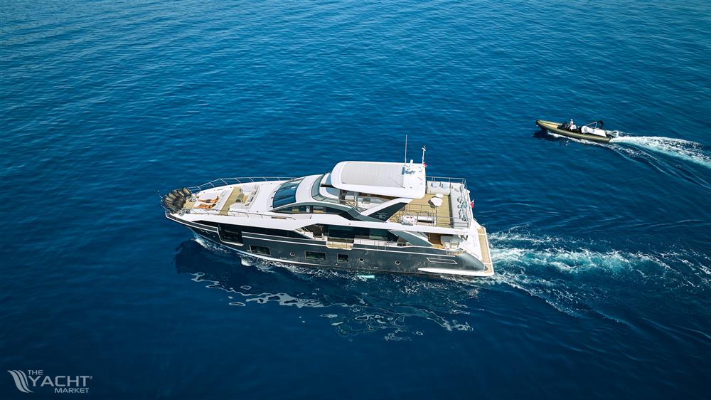Azimut Grande 27M