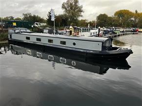 Collingwood 72x12 Widebeam Waterfront Living Hampton Open Bow