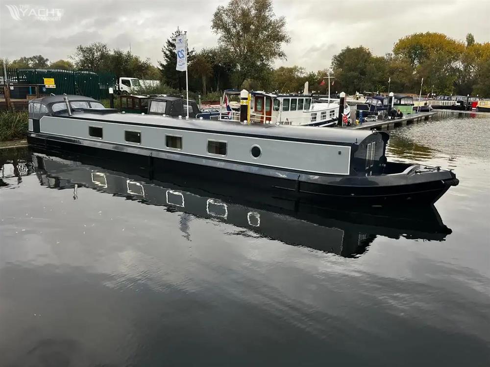 Collingwood 72x12 Widebeam Waterfront Living Hampton Open Bow