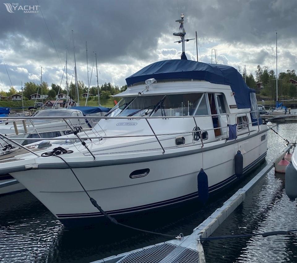 Nimbus 380 Commander