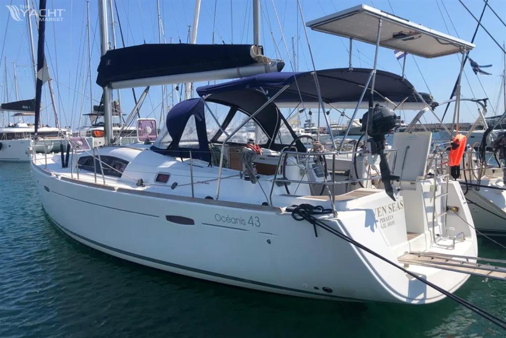 Beneteau Oceanis 43