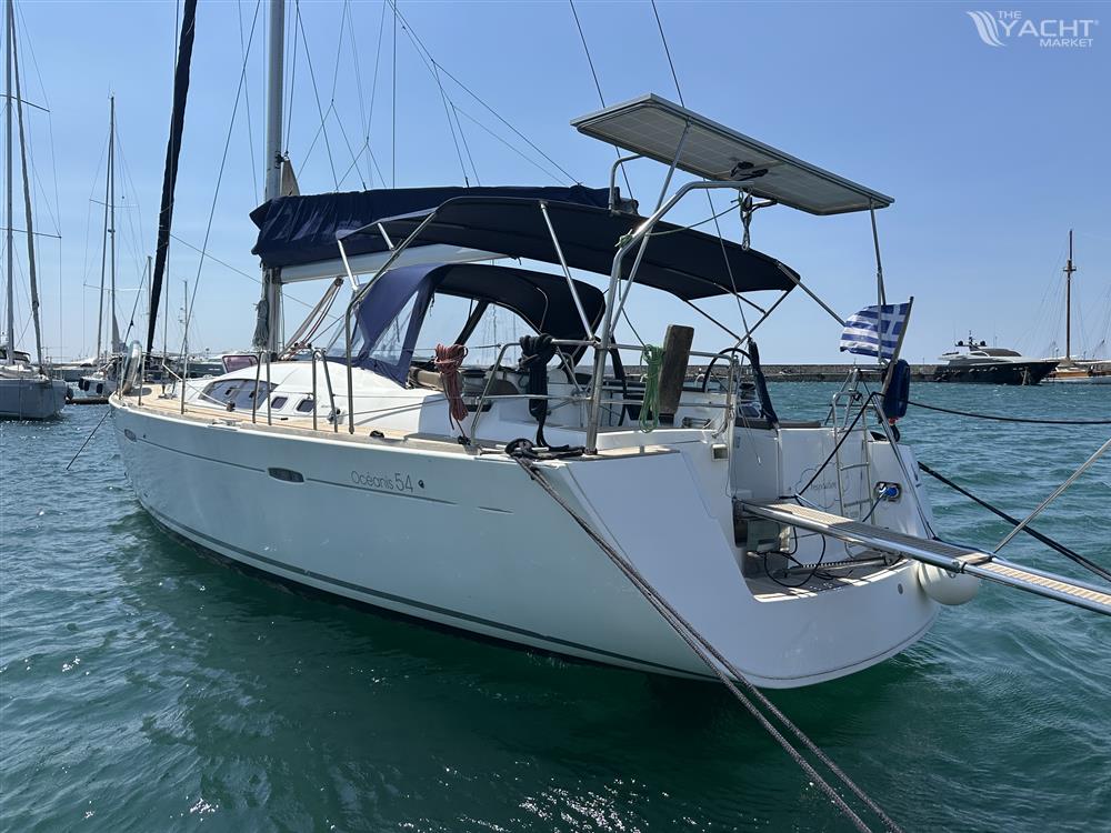 Beneteau Oceanis 54 Genset A/C