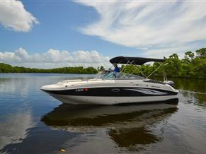 Hurricane 2400 Sundeck