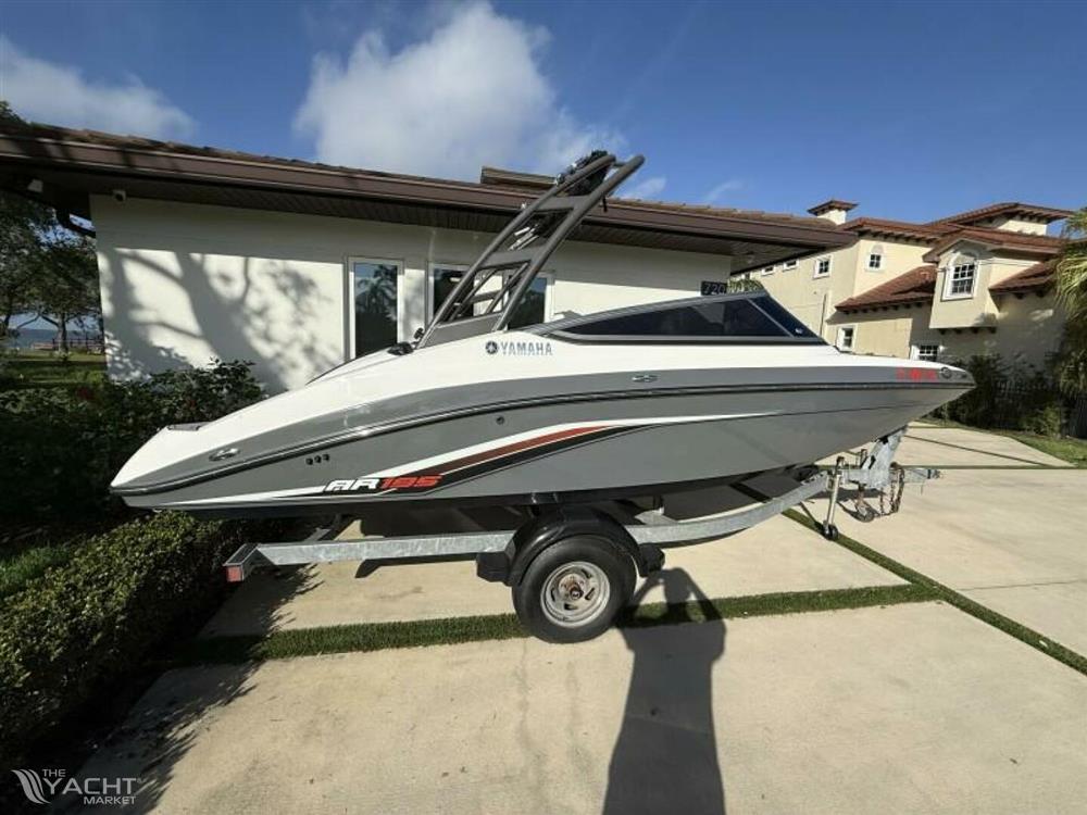 Yamaha Boats AR 195