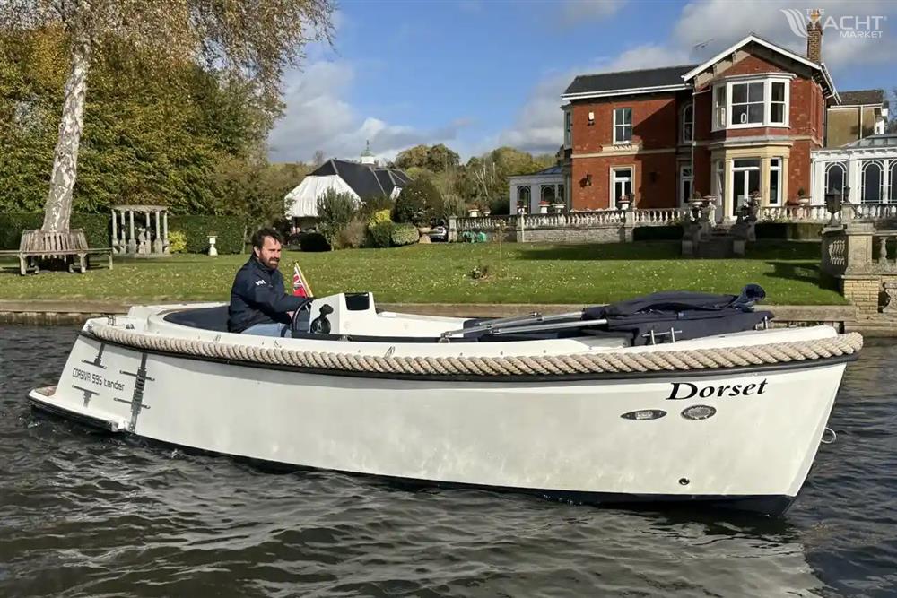 Corsiva 595 Tender