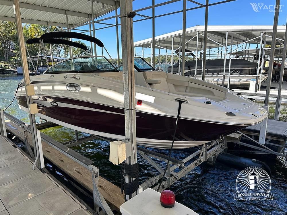 Sea Ray 260 Sundeck - 2012 Sea Ray 260 Sundeck - Photo #1
