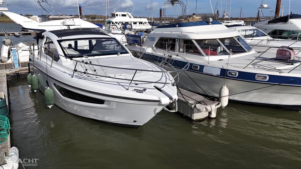 Azimut Atlantis 34