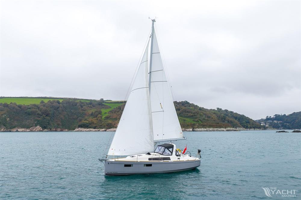 Beneteau Oceanis 35.1 - Default Image