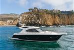 Riviera 44 Sport Yacht
