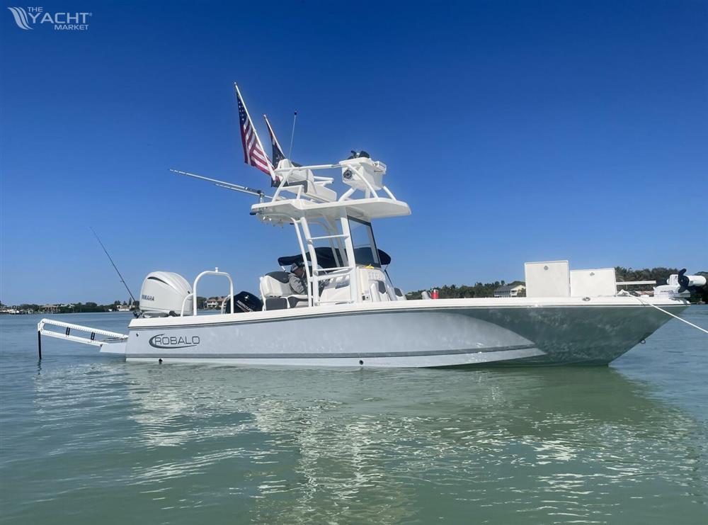 Robalo Cayman 246 SD