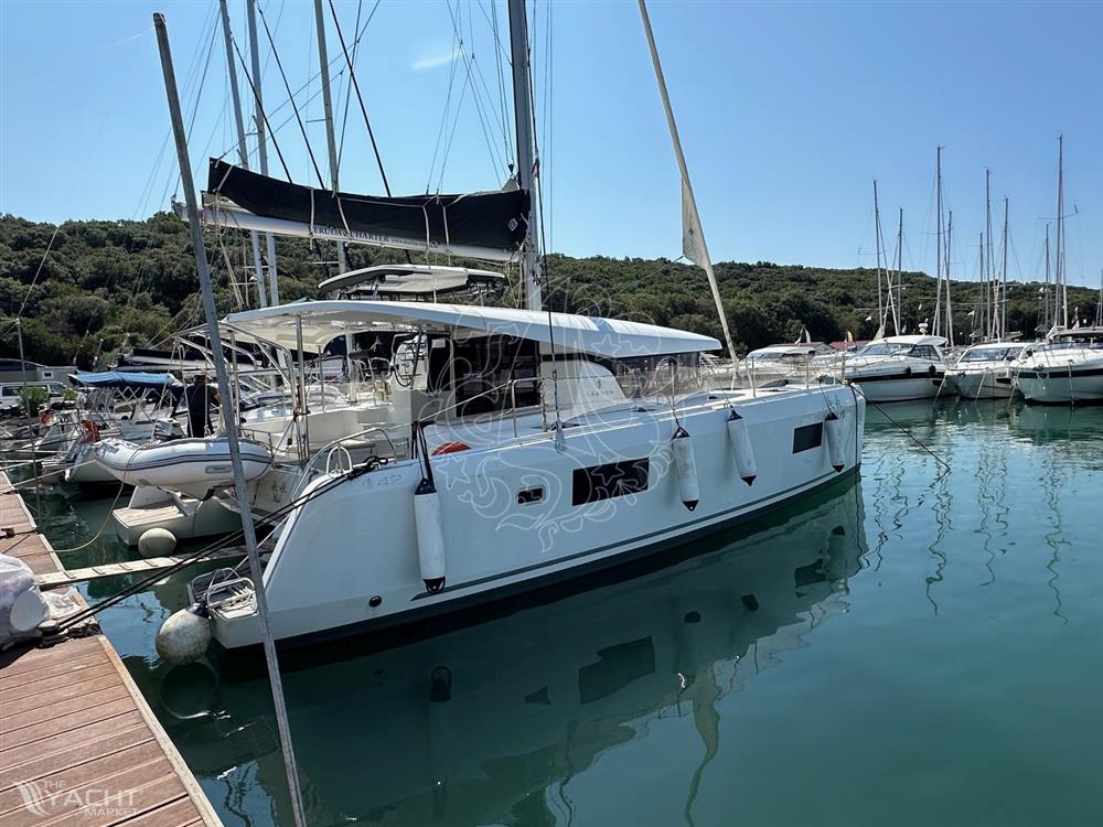 Groupe Beneteau LAGOON 42