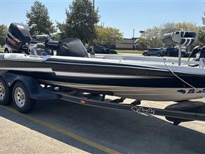 Bass Cat Cougar Advantage Elite