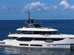 Benetti Oasis 40M