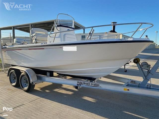 Boston Whaler Nantucket 190 - Bow Rail