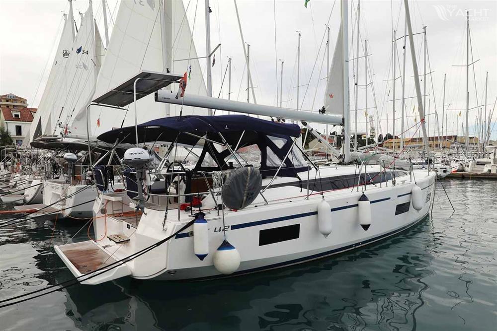 Bavaria C42