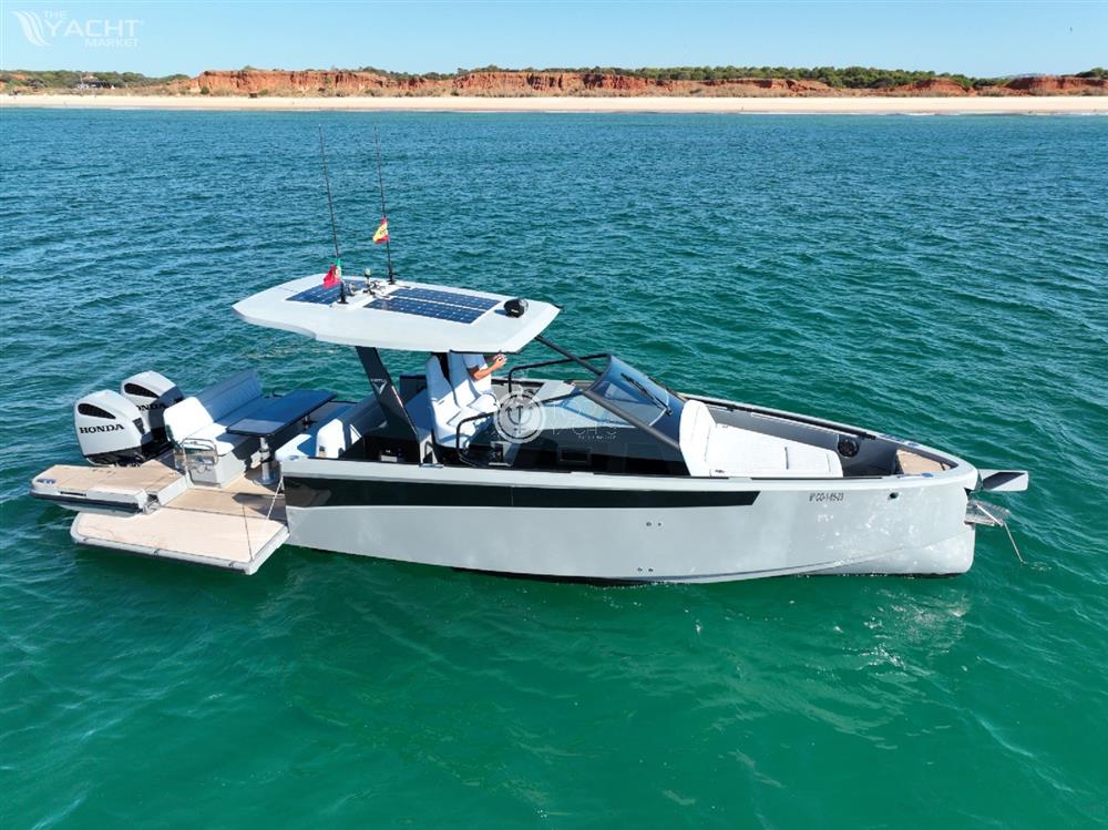Virtue V10 TOP - Elegance meets performance — the Virtue V10 redefines luxury on the water