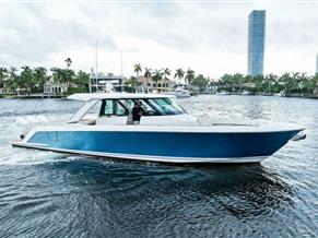 Tiara Yachts 48 LS