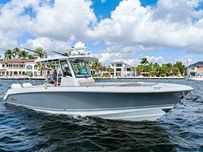 Boston Whaler 330 Outrage