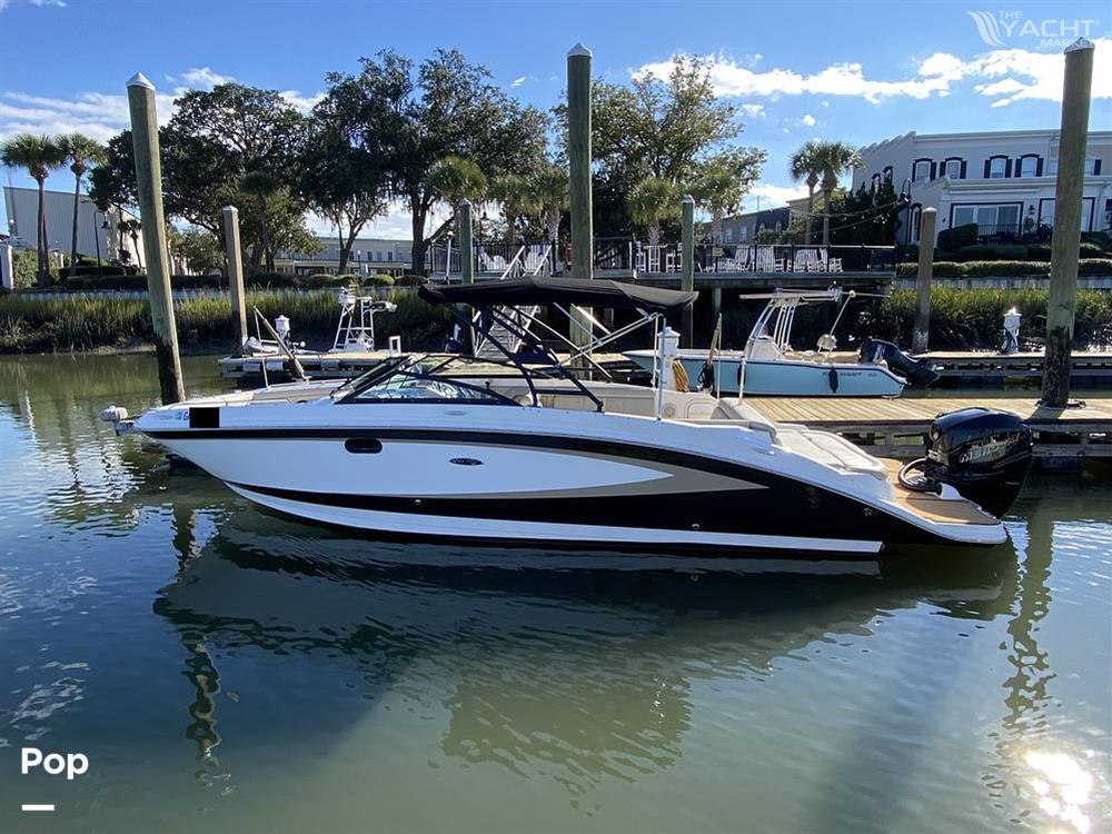 Sea Ray 270 Sundeck - 2016 Sea Ray 270 Sundeck - Photo #1