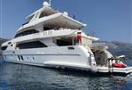 Majesty Yachts 110