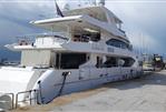 Majesty Yachts 110