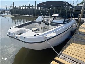 Bayliner DX2200