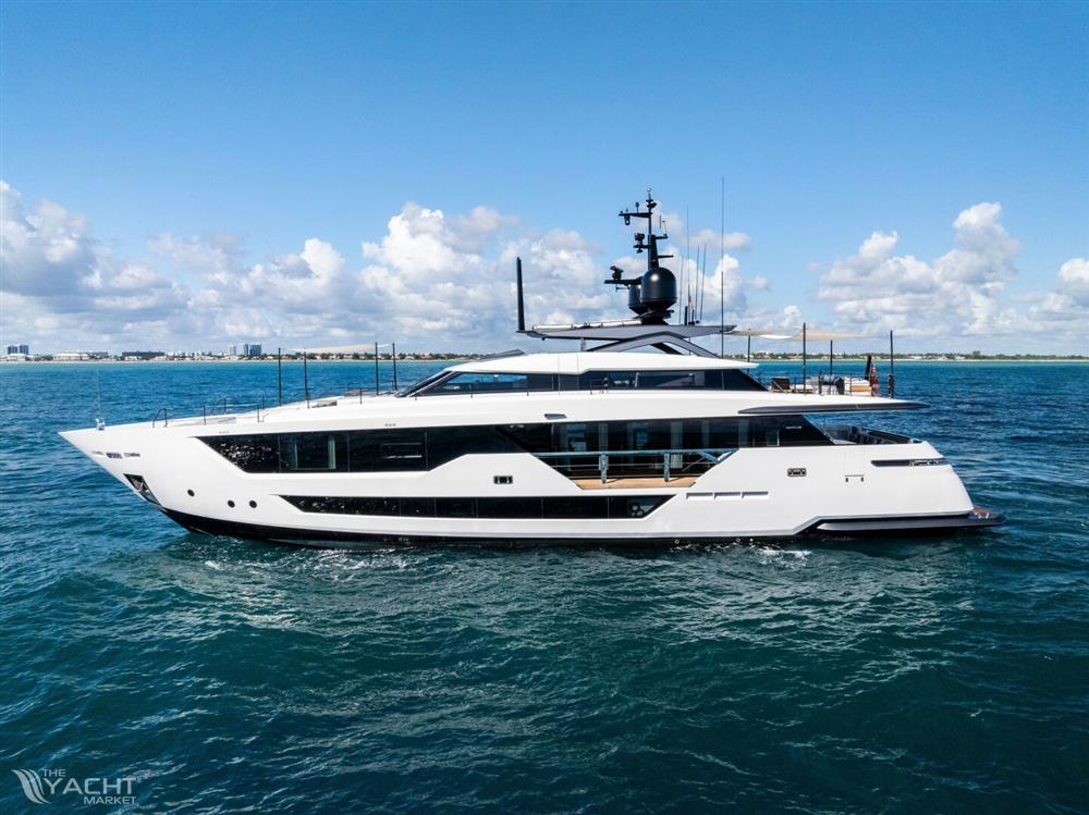 Custom Line Saetta 106