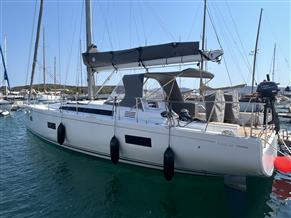 Beneteau First 44