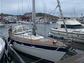 Hallberg-Rassy 382