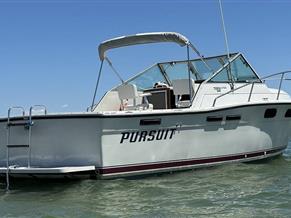 Pursuit Tiara 2700