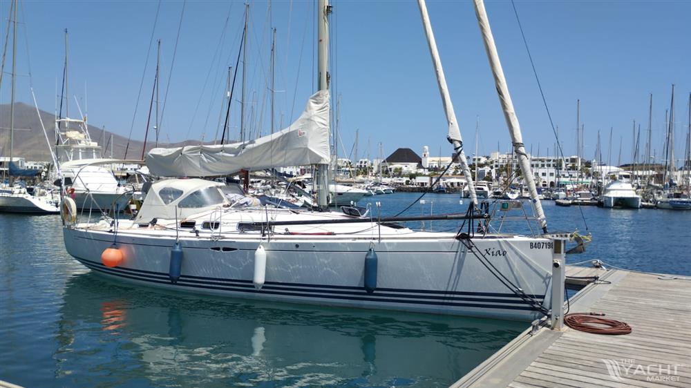 X Yachts 37
