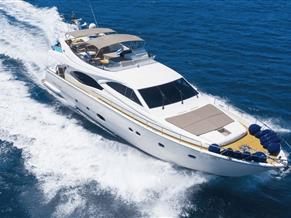 Ferretti 760