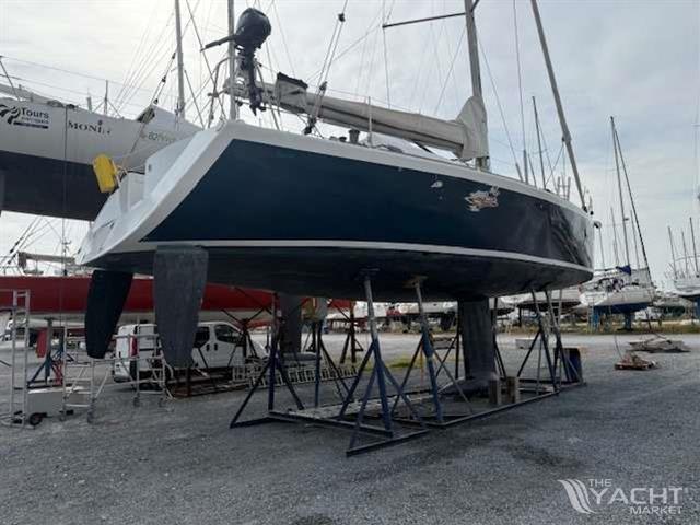 AB MARINE EQUINOX 452