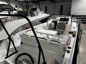 BENETEAU FLYER 8 SUNDECK V2