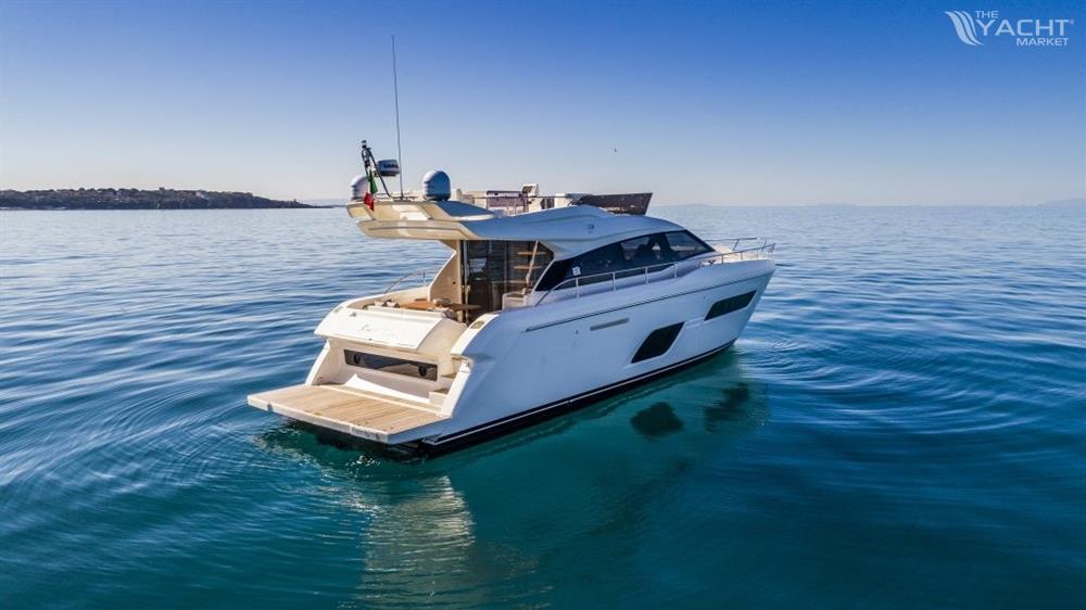 Ferretti Yachts FERRETTI 550 - Ferretti-Yachts-550_restyling-1024x575