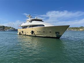 CUSTOM LINE Navetta 27