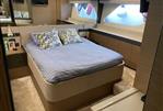 FERRETTI YACHTS 550